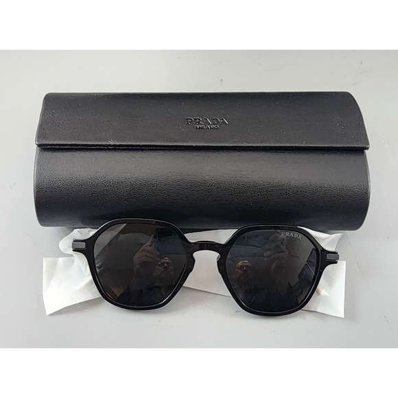 Prada Black Geometric Sunglasses PR11YS 1AB5S0 Dark Grey Lens Square Frame - Picture 3 of 7